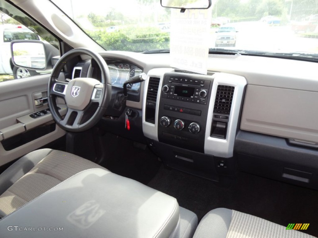 2010 Ram 1500 SLT Crew Cab - Bright Silver Metallic / Dark Slate/Medium Graystone photo #14