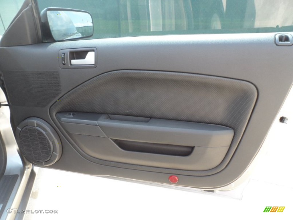 2008 Ford Mustang GT Premium Coupe Dark Charcoal Door Panel Photo #53322637