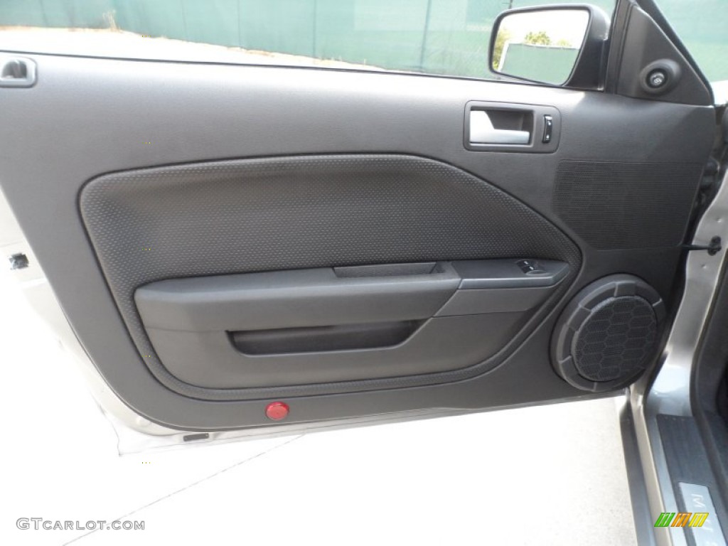 2008 Ford Mustang GT Premium Coupe Dark Charcoal Door Panel Photo #53322682