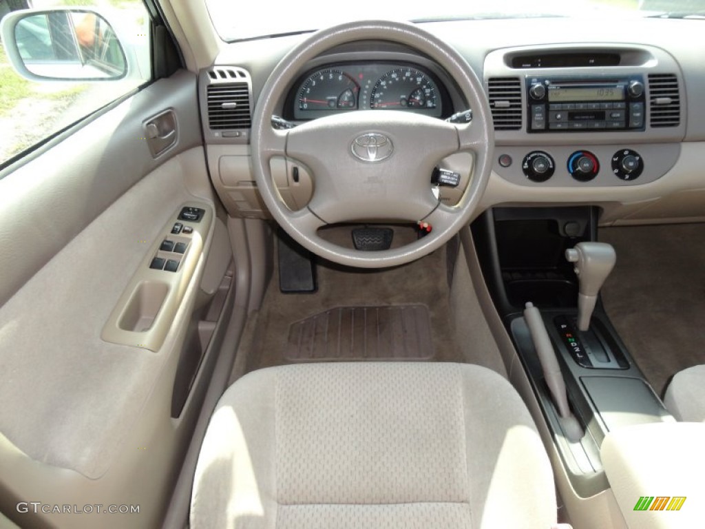 2003 Camry LE - Super White / Taupe photo #8