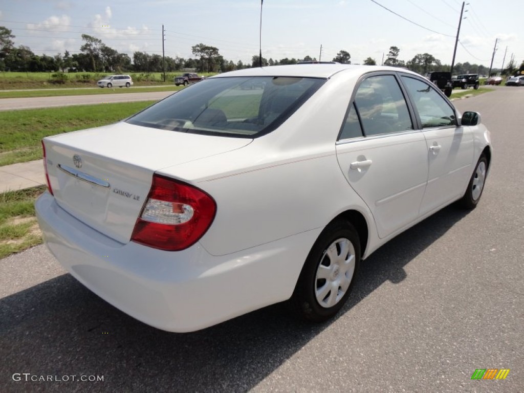 2003 Camry LE - Super White / Taupe photo #10