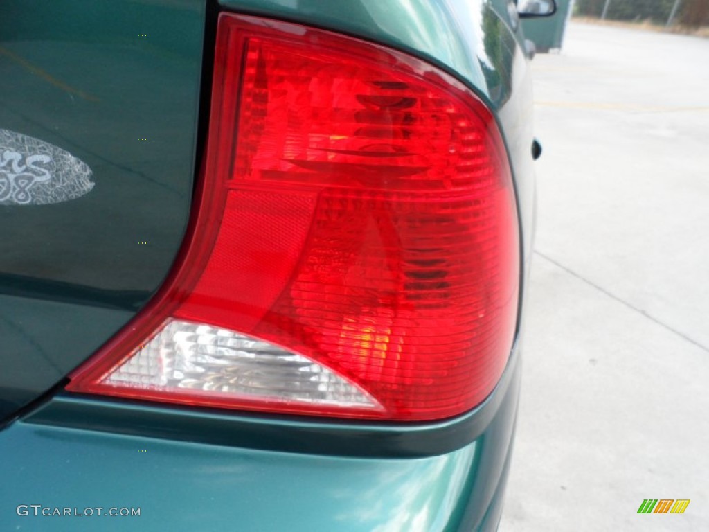2000 Focus ZTS Sedan - Rainforest Green Metallic / Medium Parchment photo #18