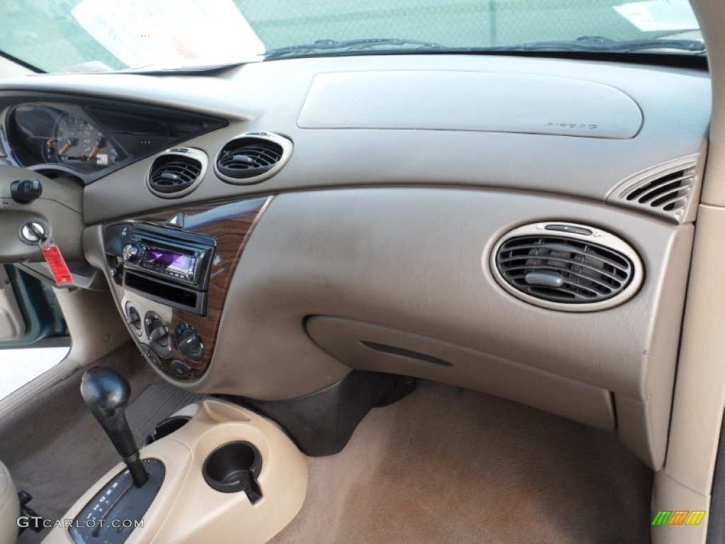 2000 Ford Focus ZTS Sedan Medium Parchment Dashboard Photo #53323615