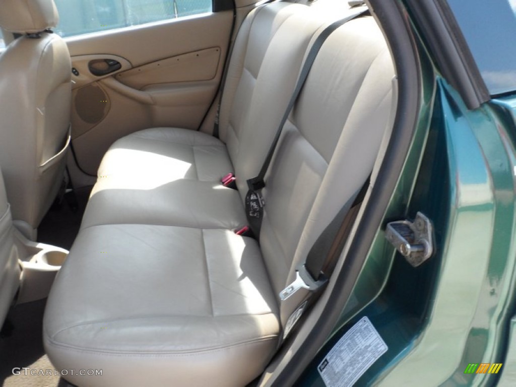 2000 Focus ZTS Sedan - Rainforest Green Metallic / Medium Parchment photo #28