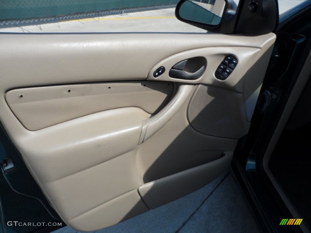 2000 Focus ZTS Sedan - Rainforest Green Metallic / Medium Parchment photo #29