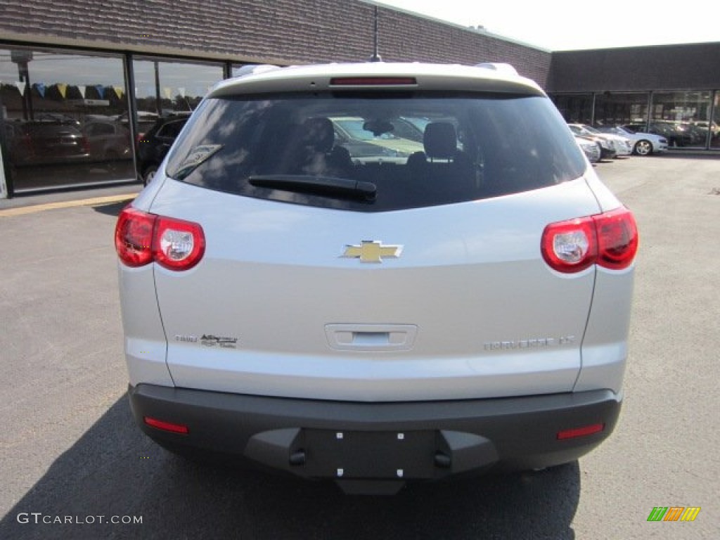 2012 Traverse LS AWD - Silver Ice Metallic / Dark Gray/Light Gray photo #6