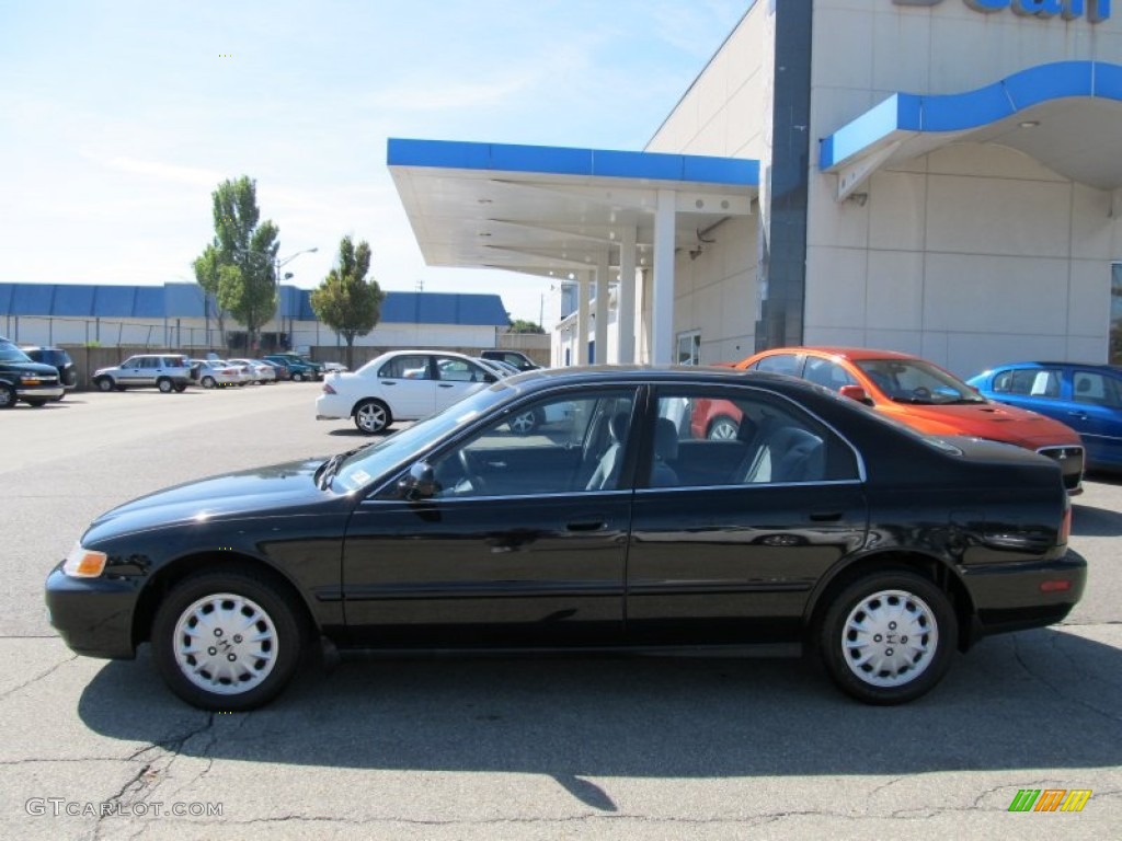 1997 Accord EX Sedan - Flamenco Black Pearl / Black photo #2
