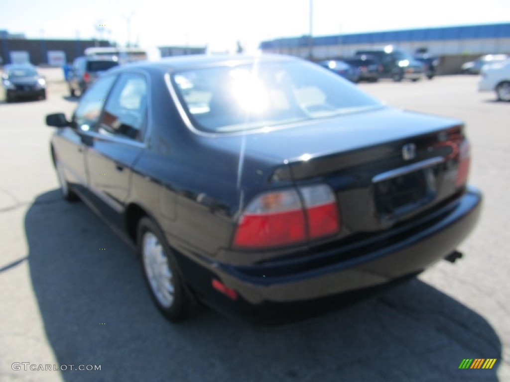 1997 Accord EX Sedan - Flamenco Black Pearl / Black photo #3
