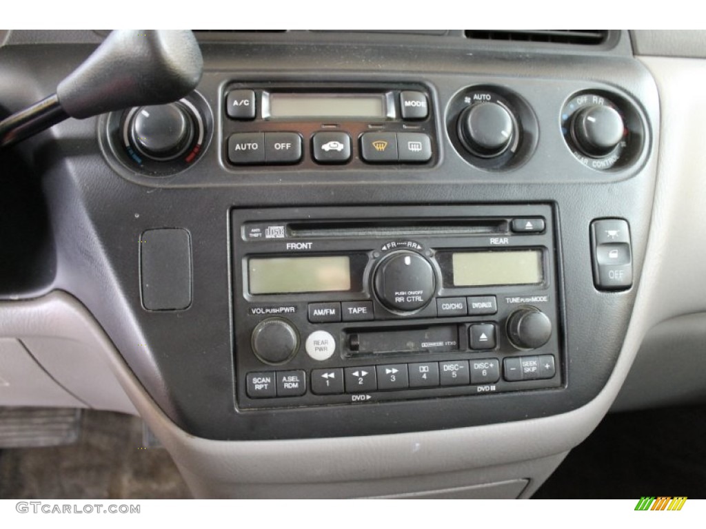 2002 Honda Odyssey EX-L Audio System Photo #53329011
