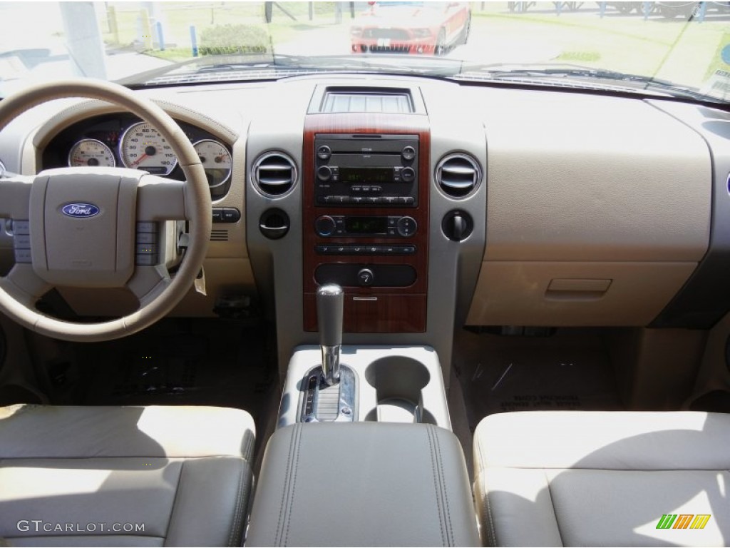 2006 F150 Lariat SuperCrew - Medium Wedgewood Blue Metallic / Tan photo #19