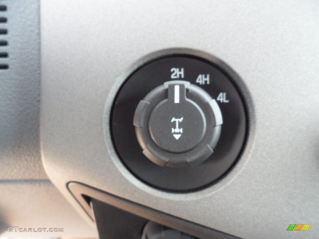 2012 Ford F250 Super Duty XLT Crew Cab 4x4 Controls Photo #53335927
