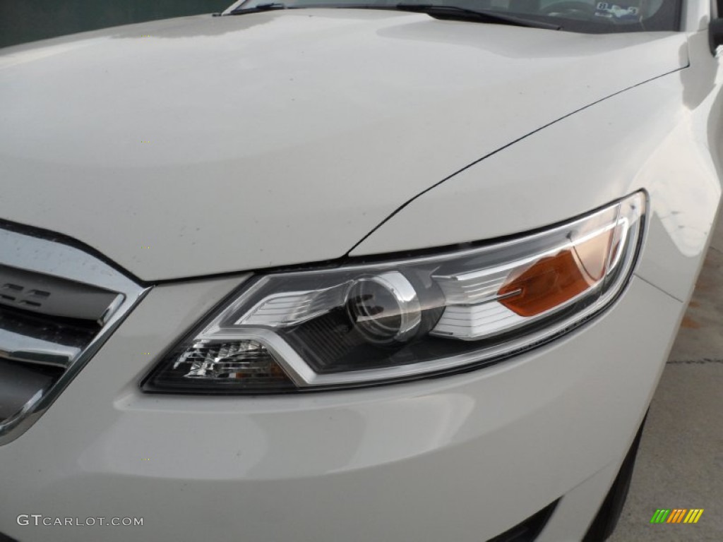 2012 Taurus SE - White Suede / Light Stone photo #10