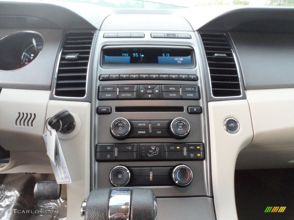 2012 Ford Taurus SE Controls Photo #53336809