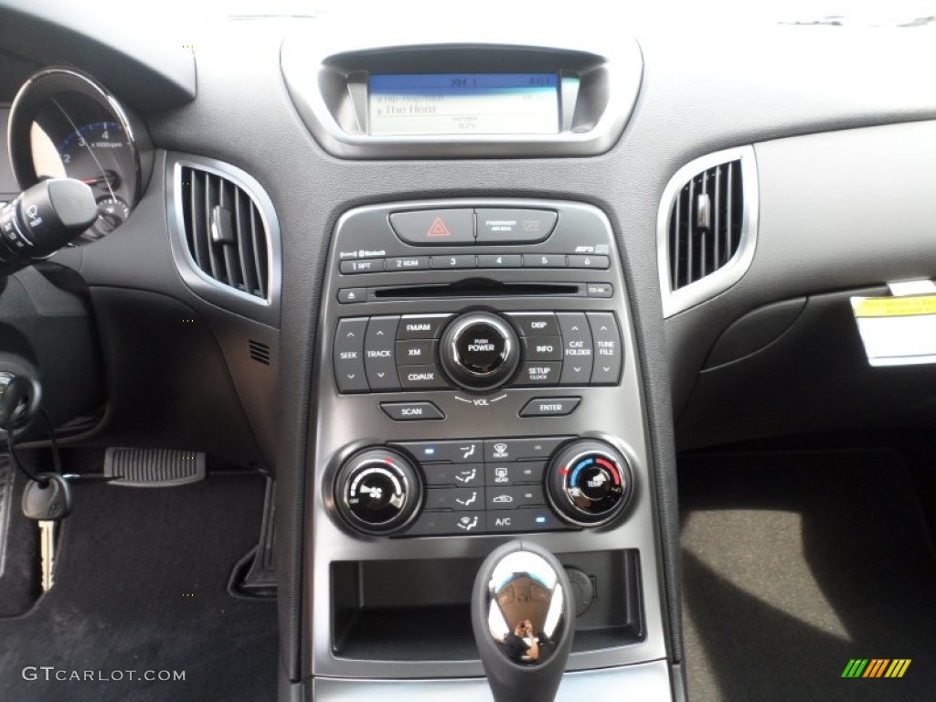 2012 Hyundai Genesis Coupe 2.0T Controls Photo #53337664