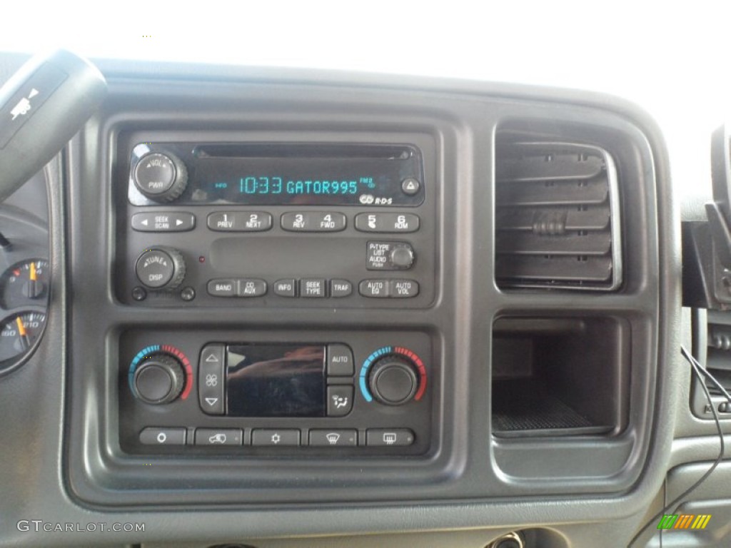 2003 Chevrolet Silverado 1500 LS Crew Cab Audio System Photo #53339374