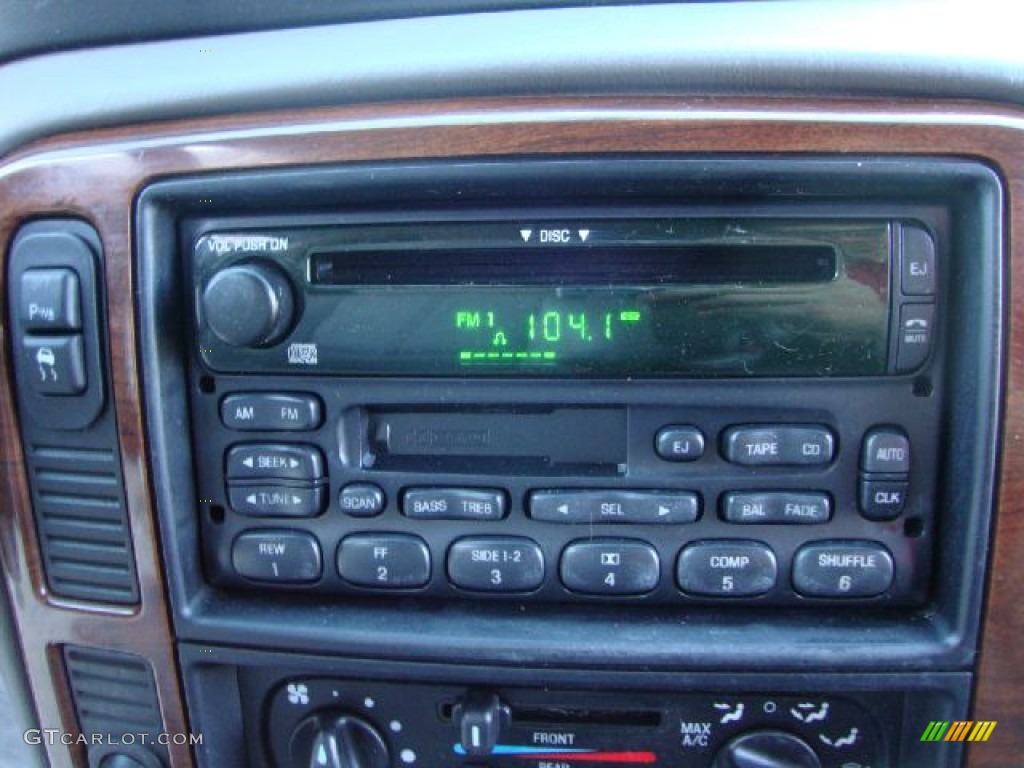 2003 Ford Windstar SEL Audio System Photo #53340199