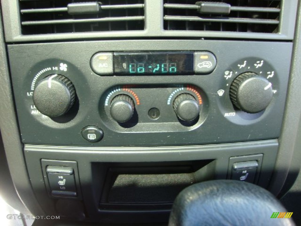 2003 Jeep Grand Cherokee Limited 4x4 Controls Photo #53342365