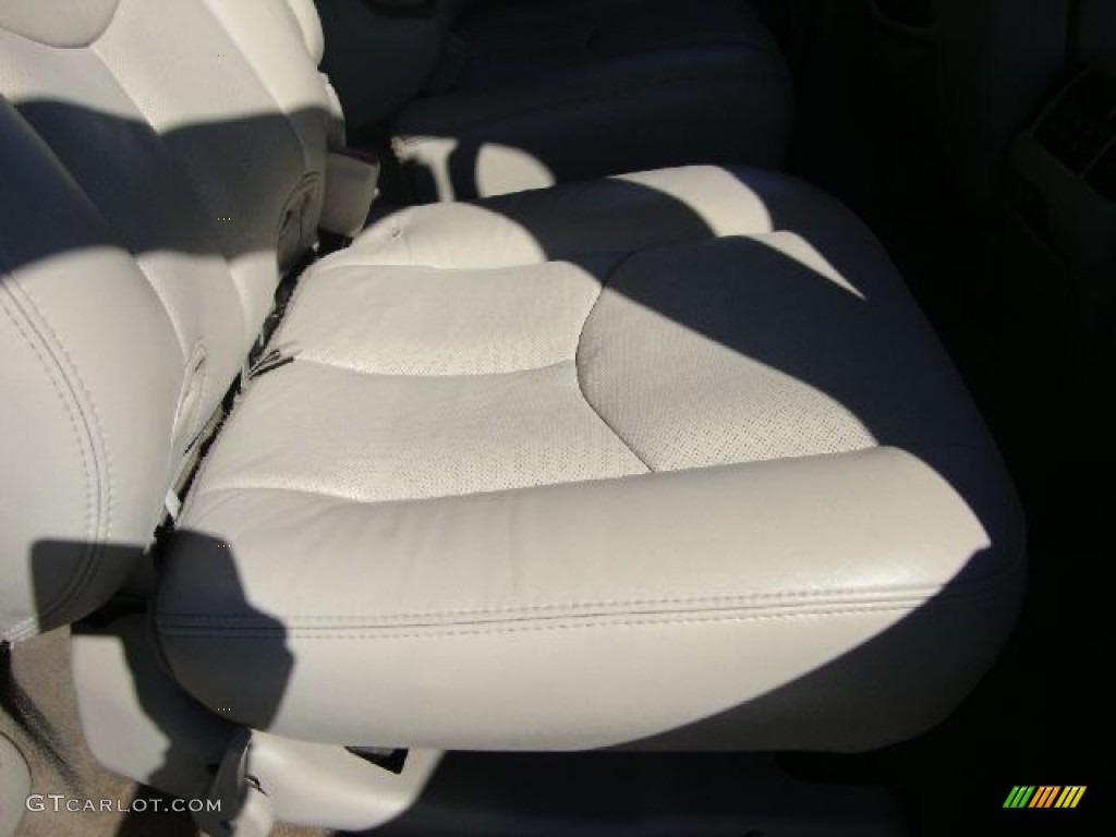 2005 Escalade ESV Platinum AWD - Rip Tide Blue / Shale photo #19