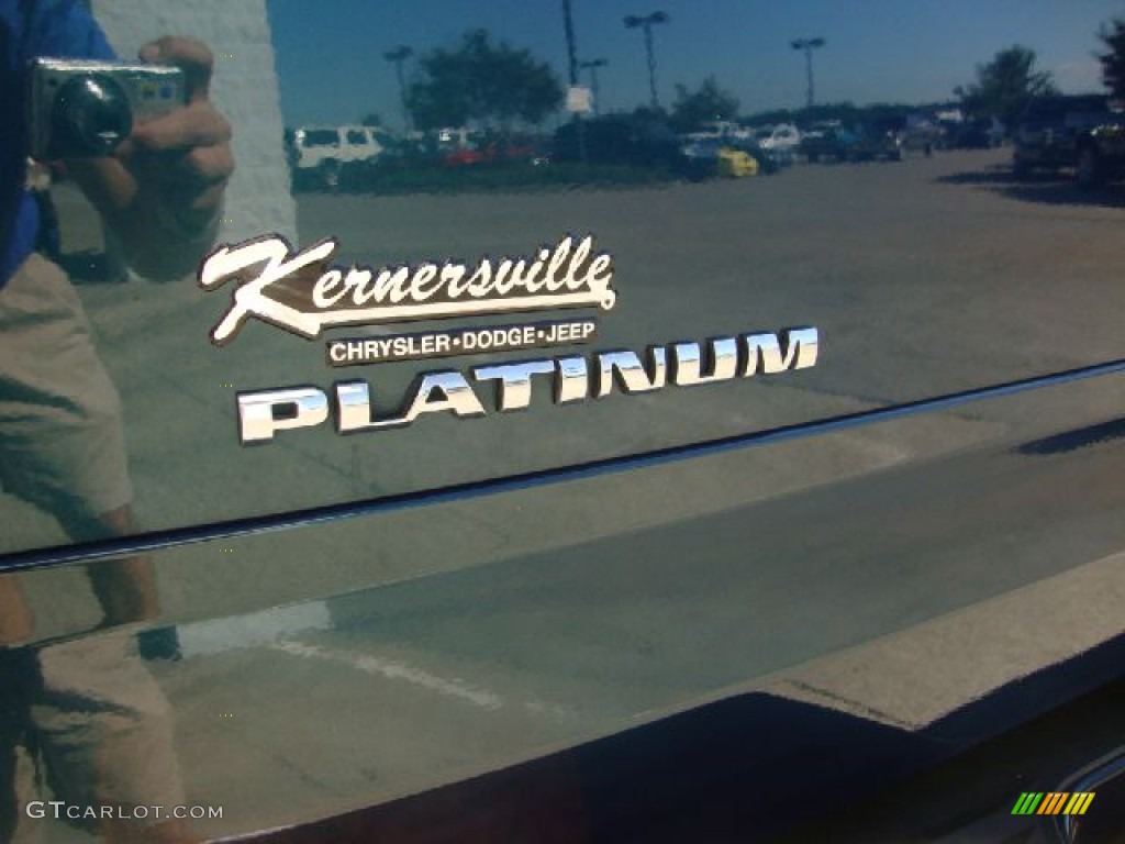 2005 Escalade ESV Platinum AWD - Rip Tide Blue / Shale photo #41