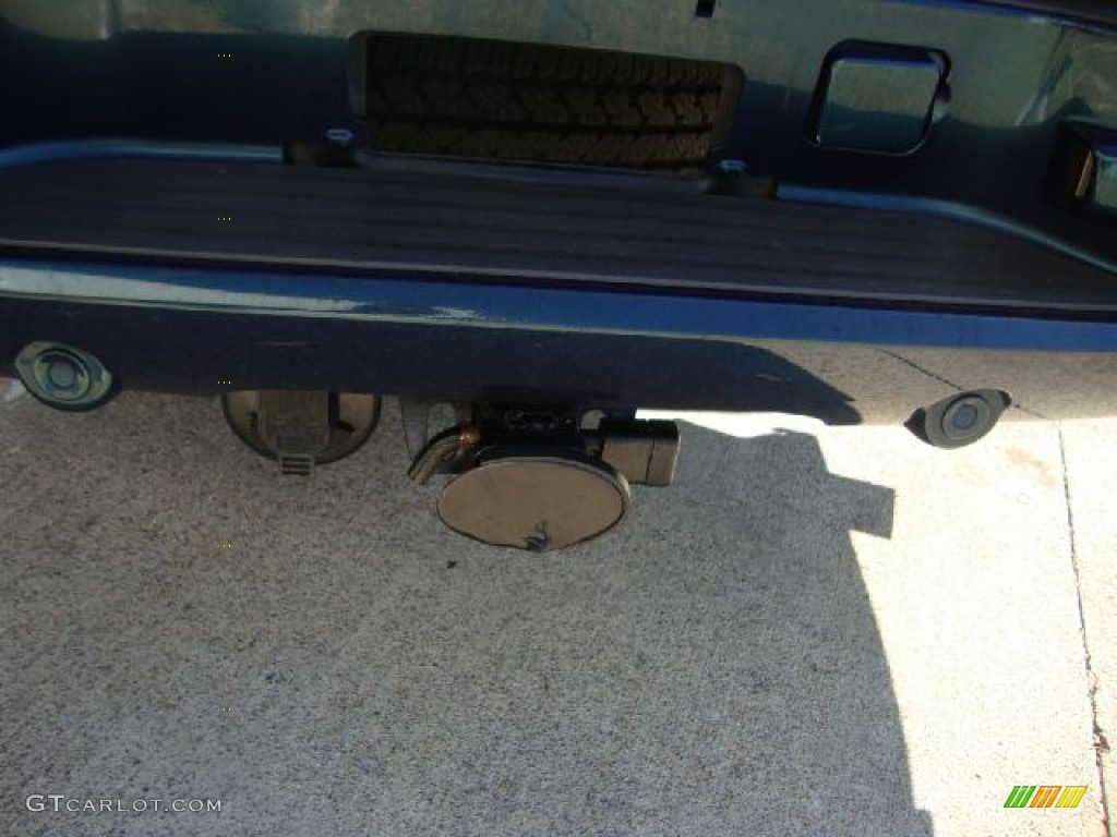 2005 Escalade ESV Platinum AWD - Rip Tide Blue / Shale photo #42