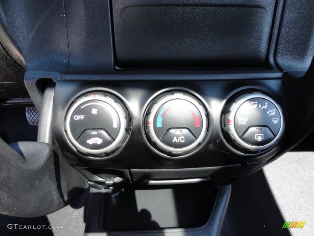 2003 Honda CR-V EX 4WD Controls Photo #53346610