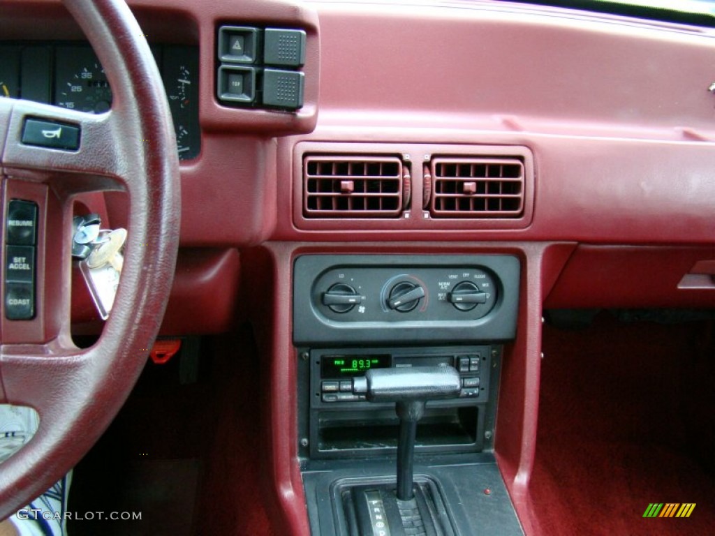 1993 Ford Mustang LX Convertible Controls Photos