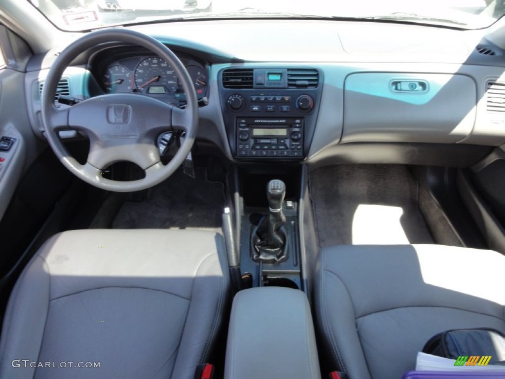 2001 Honda Accord EX-L Sedan Quartz Gray Dashboard Photo #53347024