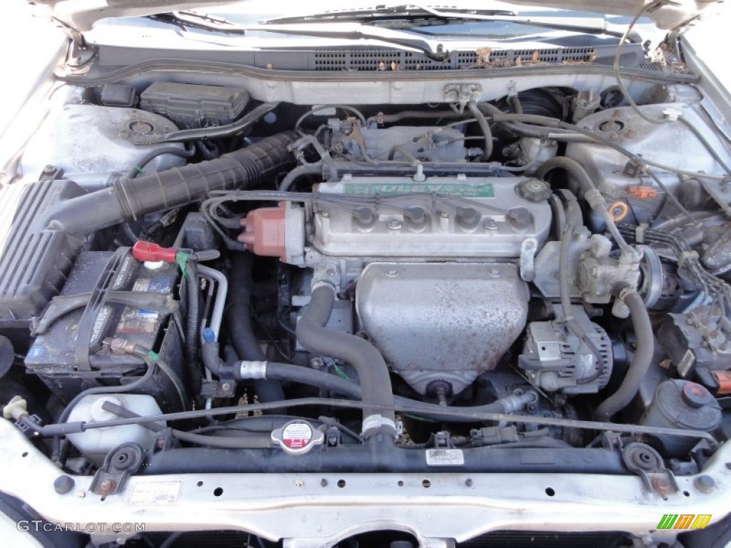 2001 Honda Accord EX-L Sedan Engine Photos