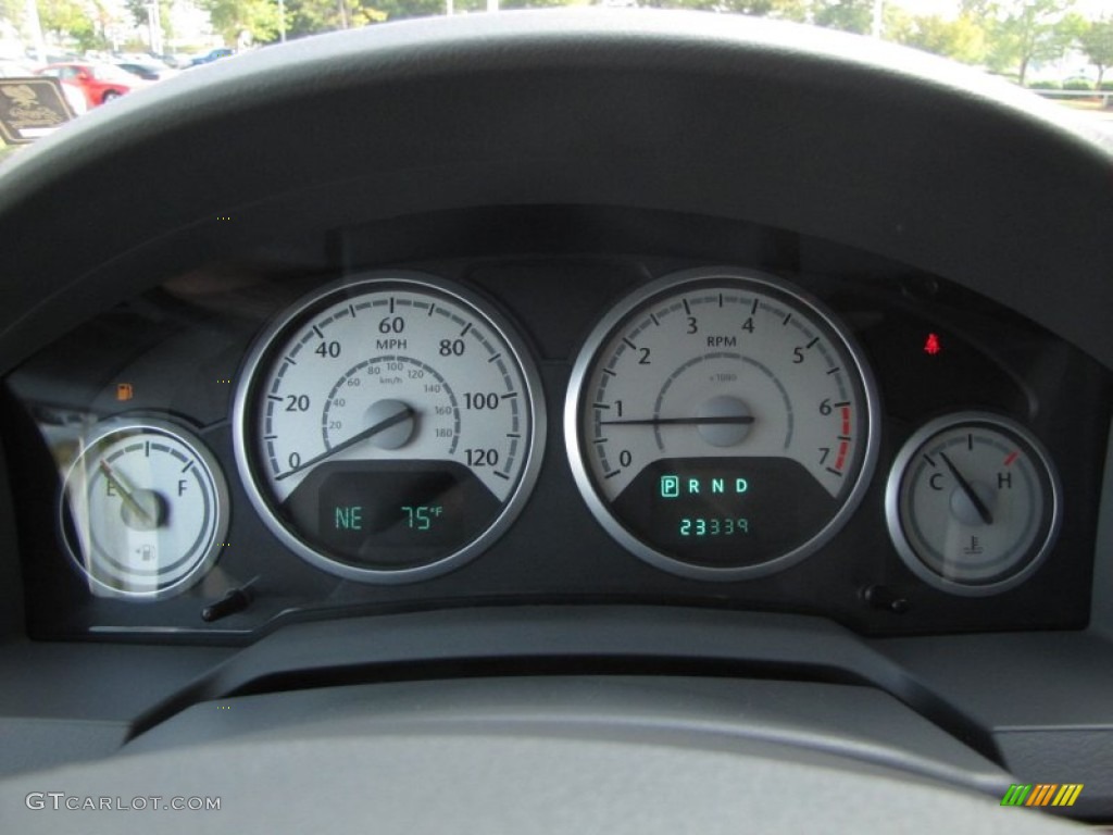 2010 Chrysler Town & Country LX Gauges Photo #53347645