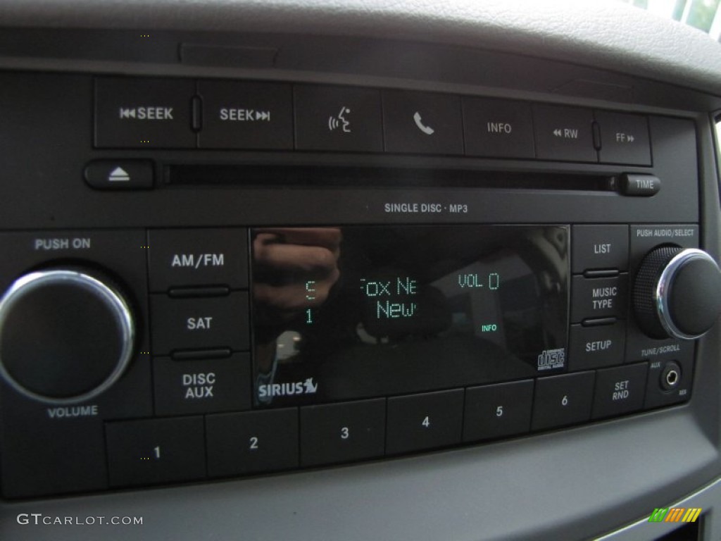 2010 Chrysler Town & Country LX Audio System Photo #53347657