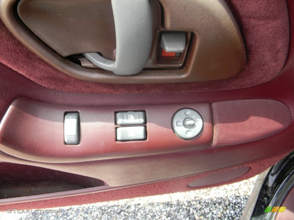 1995 C/K K1500 Regular Cab 4x4 - Black / Burgundy photo #15
