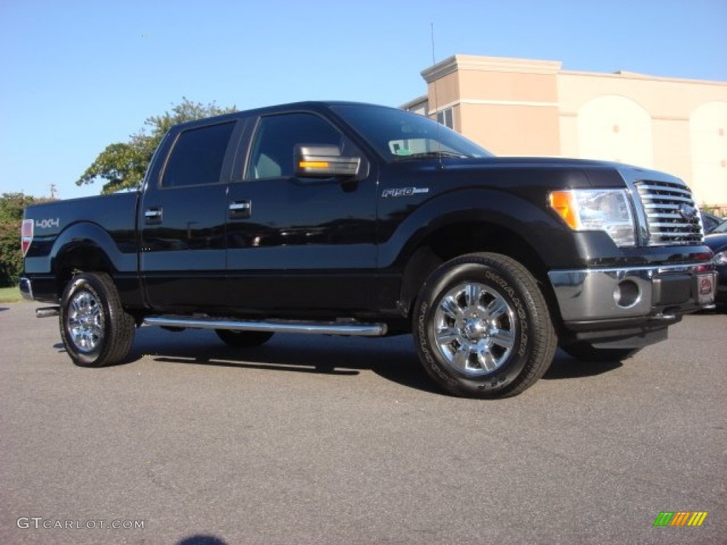 2011 F150 XLT SuperCrew 4x4 - Tuxedo Black Metallic / Steel Gray photo #2