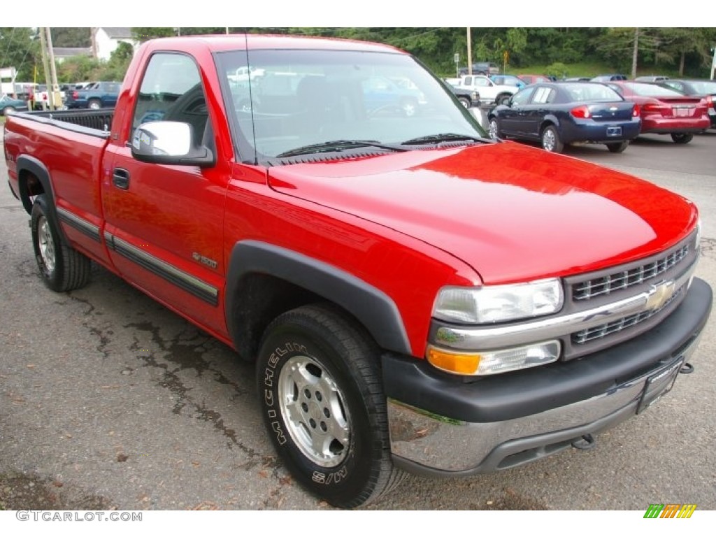 Victory Red 2002 Chevrolet Silverado 1500 LS Regular Cab 4x4 Exterior Photo #53352214