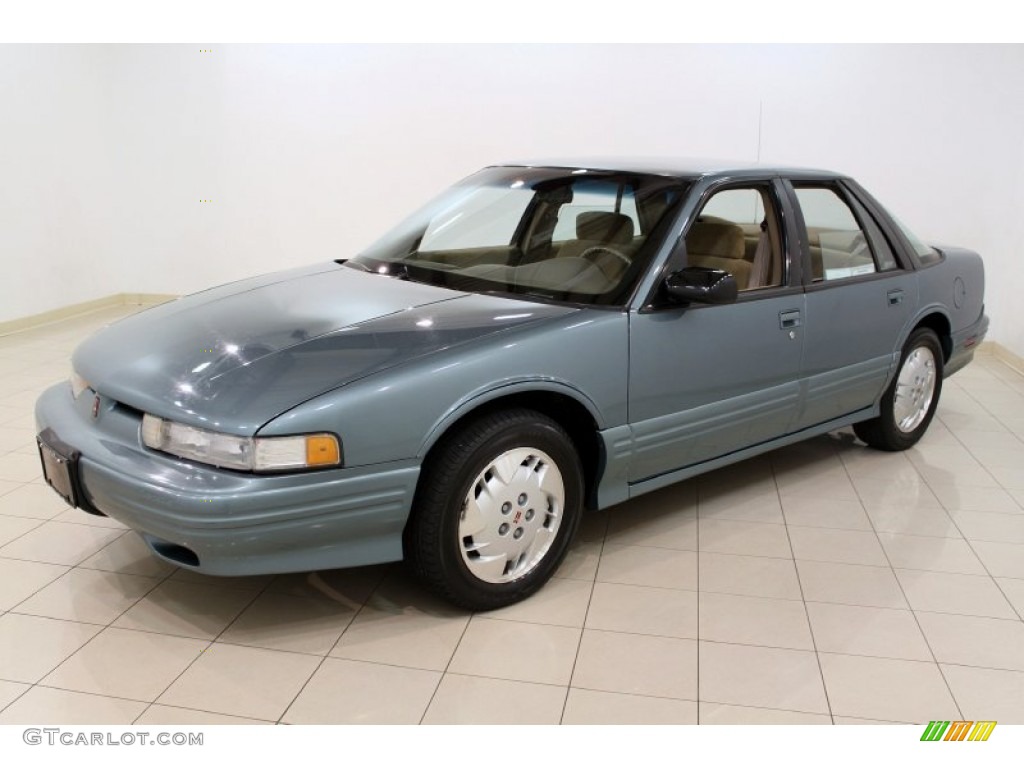 1995 Oldsmobile Cutlass Supreme S Sedan Exterior Photos
