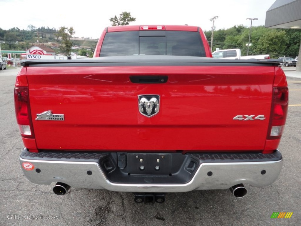 2011 Ram 1500 Big Horn Crew Cab 4x4 - Flame Red / Dark Slate Gray/Medium Graystone photo #3