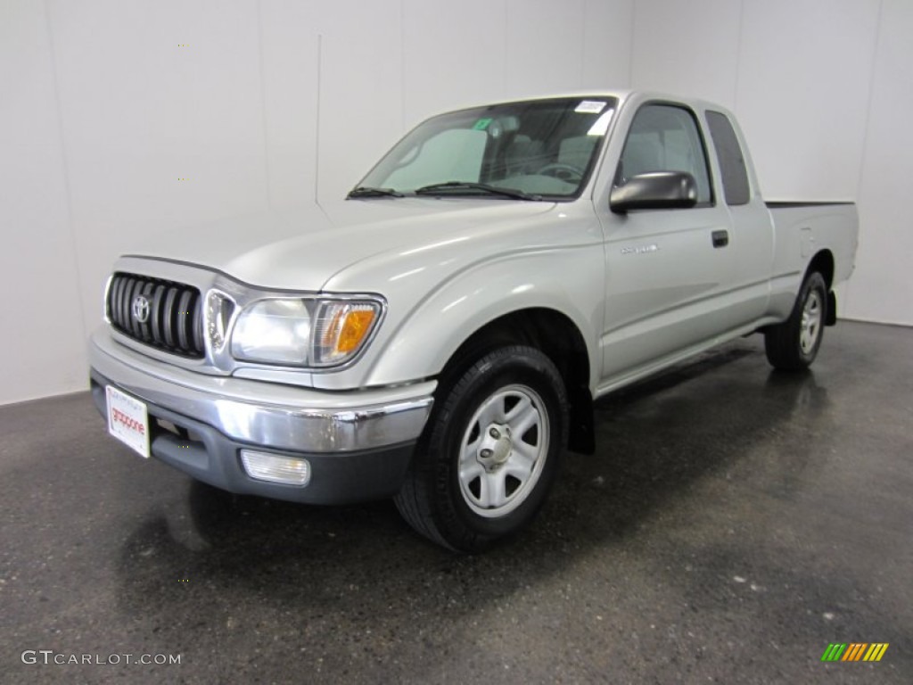 2004 Tacoma Xtracab - Lunar Mist Metallic / Charcoal photo #1