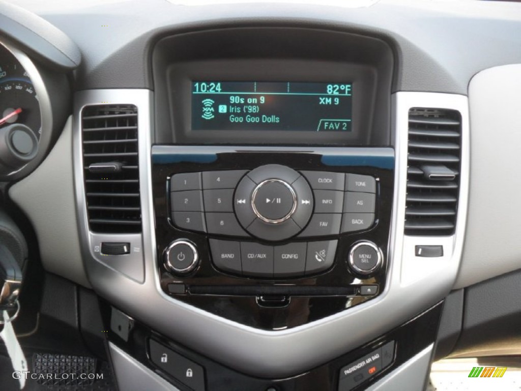 2012 Chevrolet Cruze LS Controls Photo #53357764
