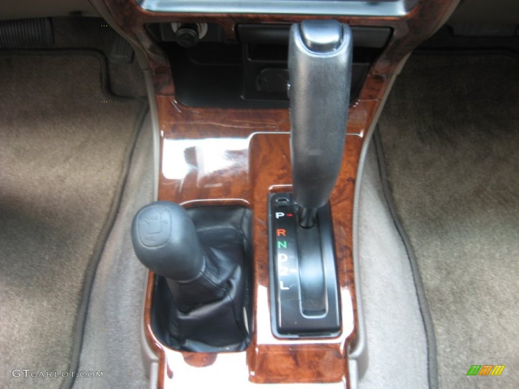 1999 4Runner Limited 4x4 - Desert Dune Metallic / Oak photo #28