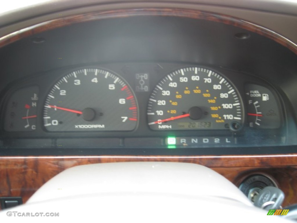 1999 4Runner Limited 4x4 - Desert Dune Metallic / Oak photo #30