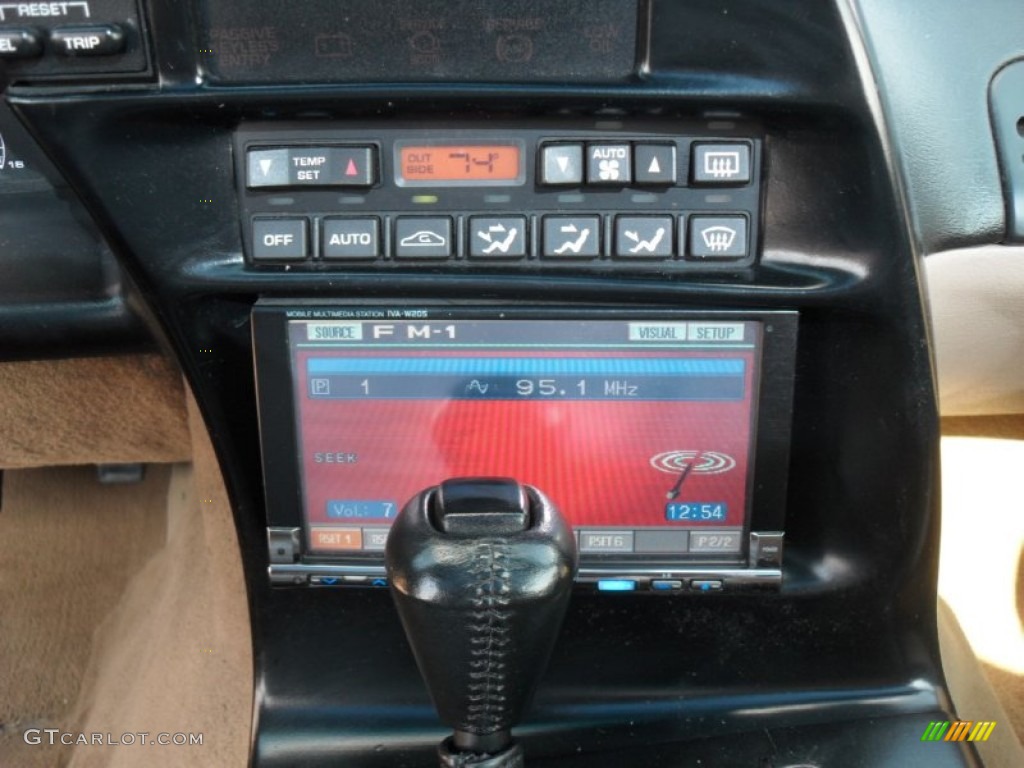 1994 Chevrolet Corvette Coupe Controls Photo #53359705