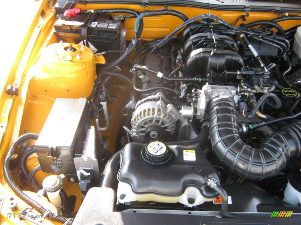 2007 Mustang V6 Deluxe Coupe - Grabber Orange / Dark Charcoal photo #19