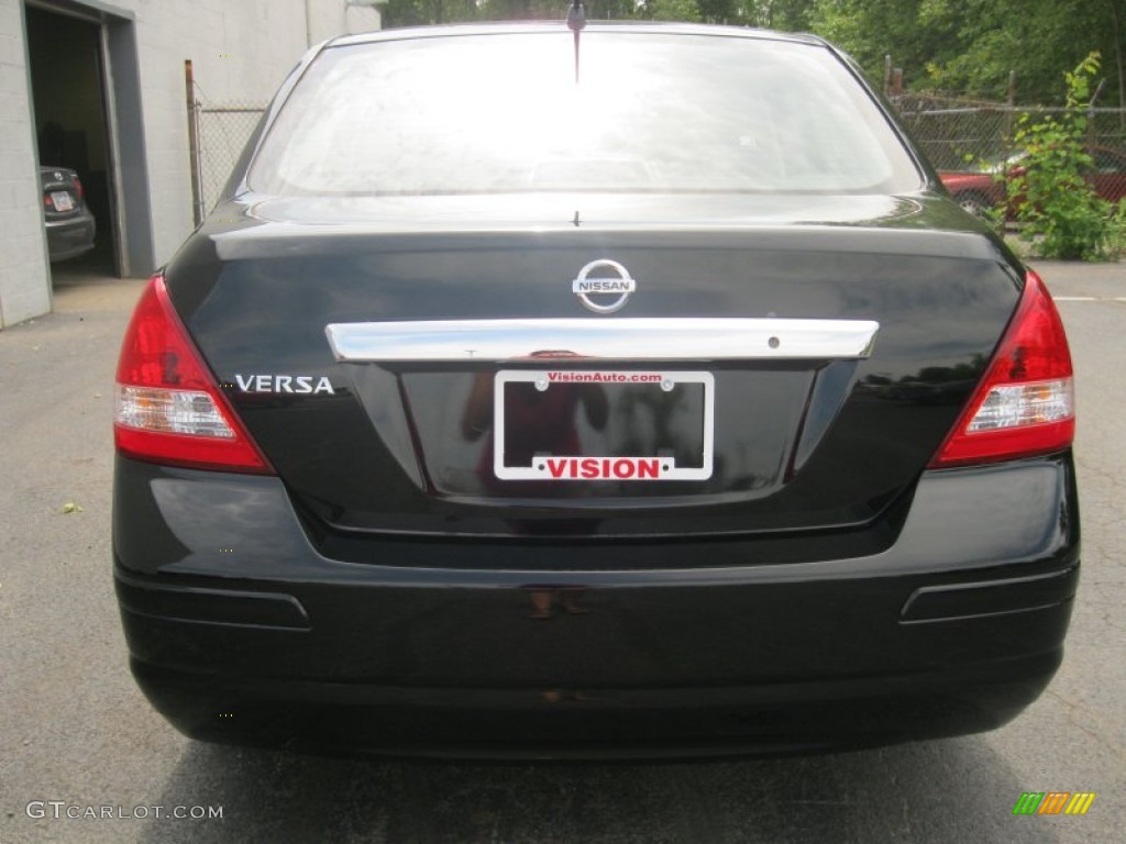 2008 Versa 1.8 S Sedan - Super Black / Charcoal photo #11