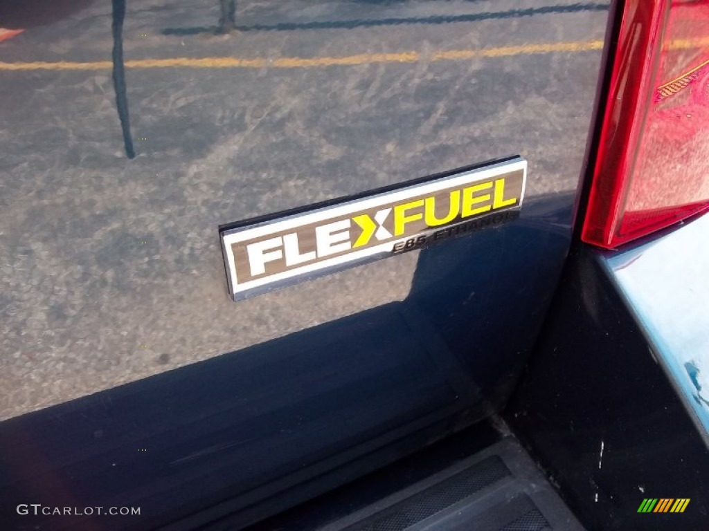 2007 Chevrolet Suburban 1500 LTZ 4x4 Marks and Logos Photos