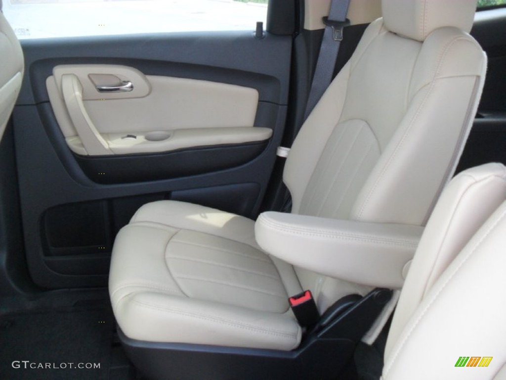 Cashmere/Ebony Interior 2012 Chevrolet Traverse LTZ Photo #53369219