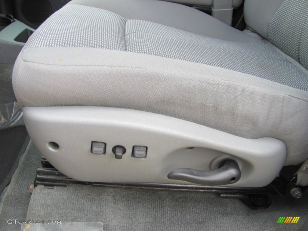 2007 Dakota SLT Quad Cab 4x4 - Detonator Yellow / Medium Slate Gray photo #12