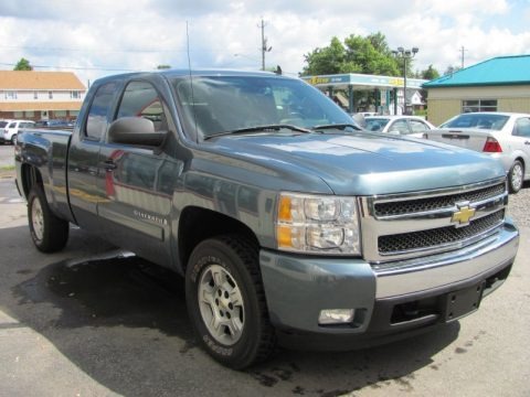 2007 Chevrolet Silverado 1500 LT Extended Cab 4x4 Data, Info and Specs