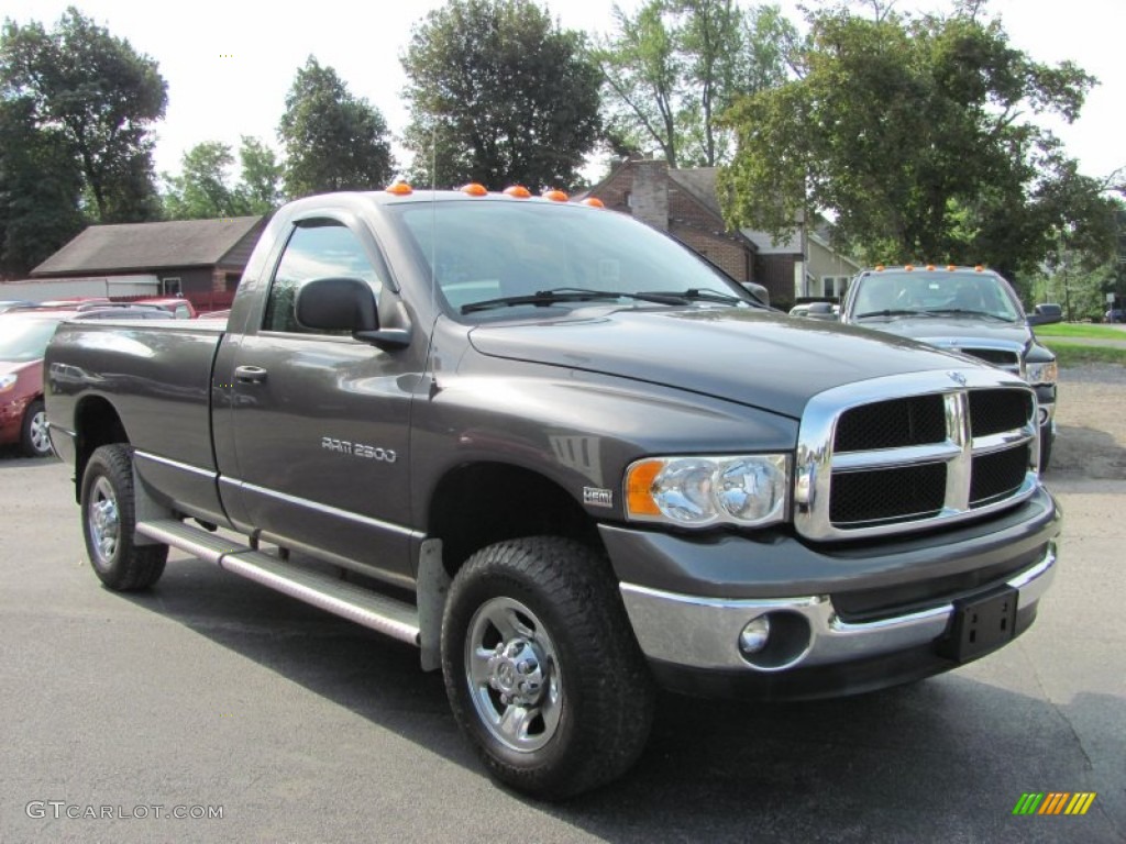 Graphite Metallic 2004 Dodge Ram 2500 SLT Regular Cab 4x4 Exterior Photo #53371820