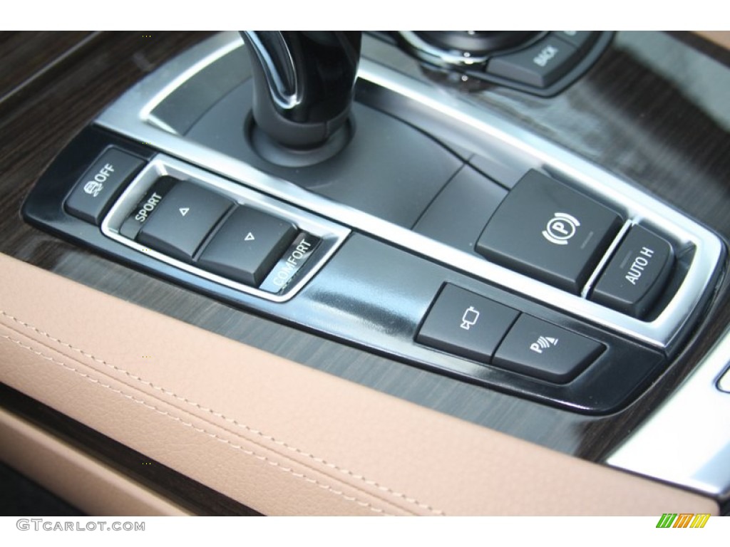 2012 BMW 7 Series 740Li Sedan Controls Photo #53372171