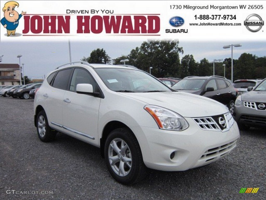 Pearl White Nissan Rogue