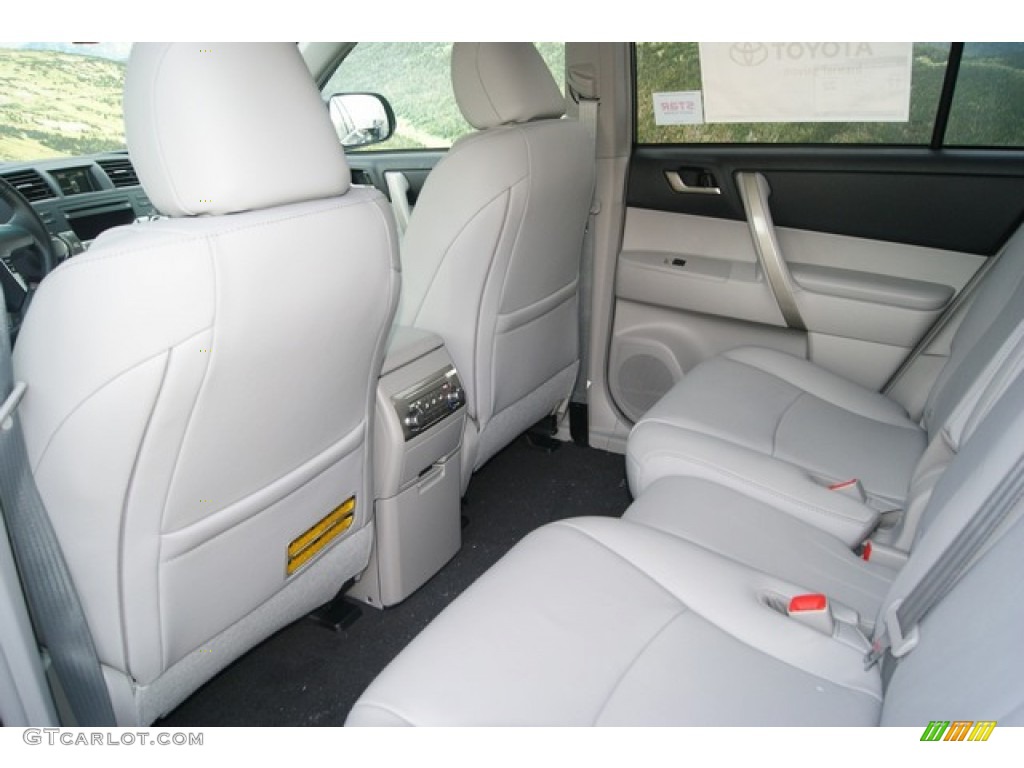 Ash Interior 2012 Toyota Highlander SE 4WD Photo #53376176